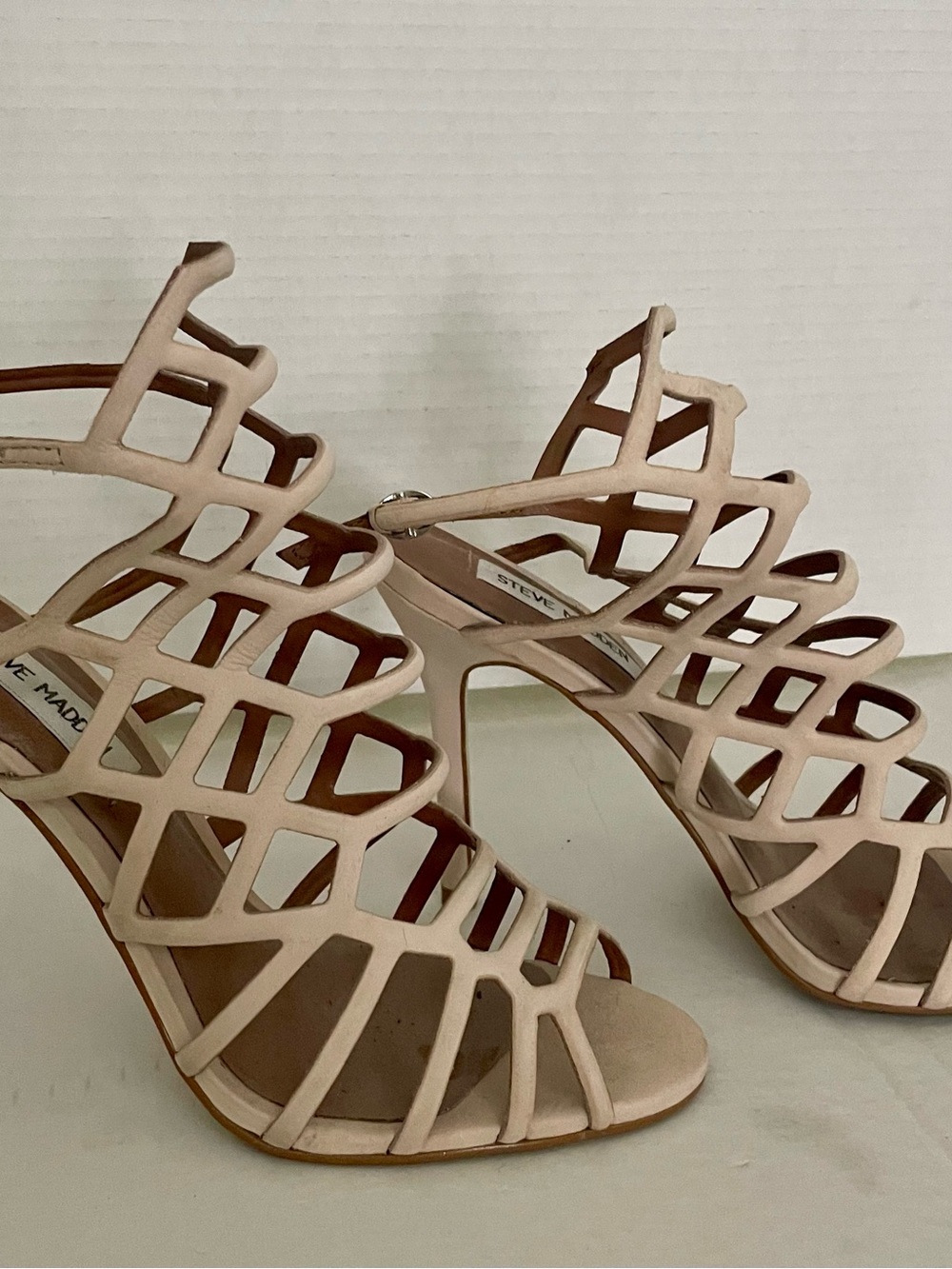 Steve Madden Nude Cage Strappy High Heel Sandals Sz 8